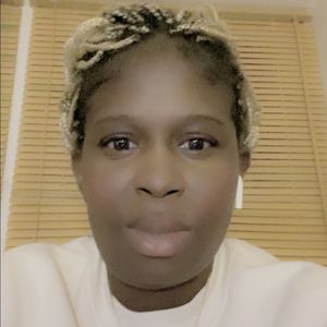 Meet your Posher, Alisha